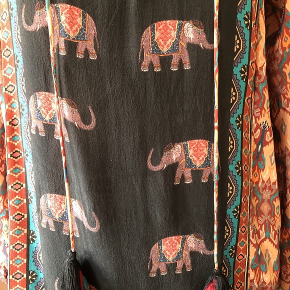 Tolani Cora Top in Animal - Picture 2 of 4